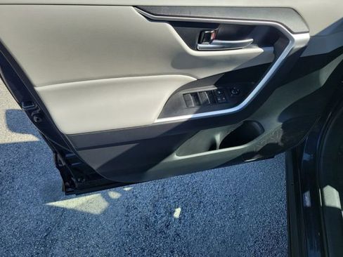 Used 2021 Toyota RAV4 XLE Premium FWD image 23