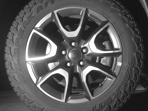 Used 2025 Jeep Compass Trailhawk AWD/4WD image 13