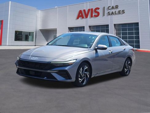 Used 2025 Hyundai Elantra Limited FWD image 1