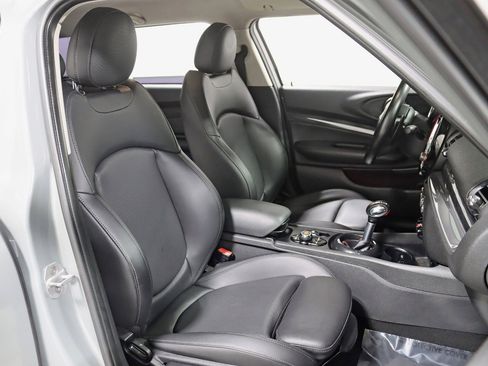Used 2019 MINI Cooper Clubman S image 23