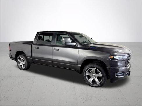 New 2026 RAM 1500 Express AWD/4WD image 4