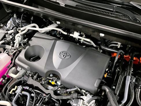 New 2025 Toyota RAV4 SE image 17