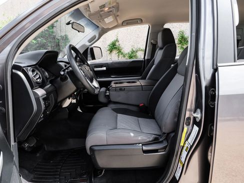 Used 2016 Toyota Tundra SR5 image 4