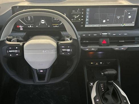 Used 2025 Kia K4 GT-Line Turbo FWD image 11