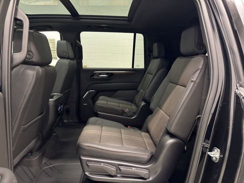 New 2026 Chevrolet Suburban High Country AWD/4WD image 32