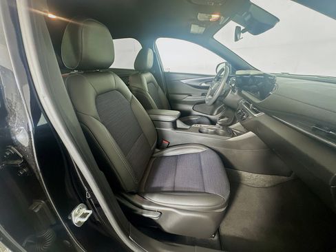 Used 2024 Buick Envista Preferred w/ Convenience II Package image 32