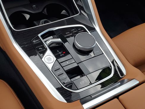 Certified 2026 BMW X6 xDrive40i w/ Climate Comfort Package image 20