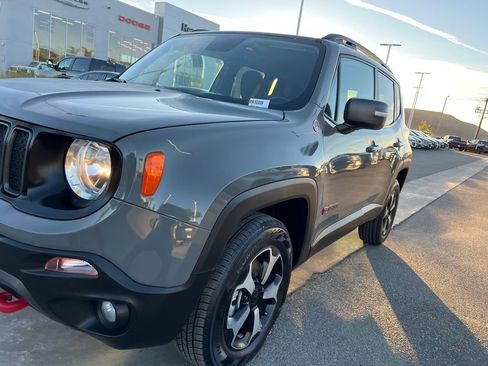 Used 2020 Jeep Renegade Trailhawk w/ Cold Weather Group image 11