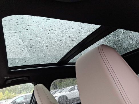 Used 2025 BMW X1 xDrive28i w/ Premium Package image 14