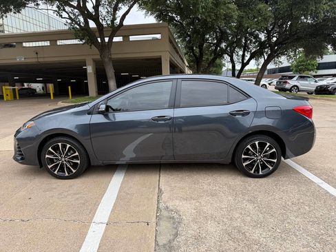 Used 2018 Toyota Corolla SE FWD image 3