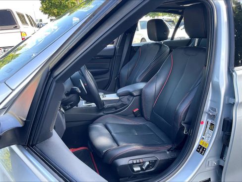 Used 2017 BMW 330i xDrive Sedan AWD/4WD image 26