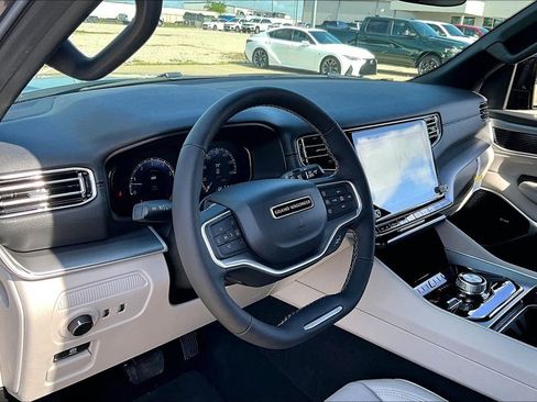 New 2026 Jeep Grand Wagoneer L Limited w/ Premium Group II AWD/4WD image 4