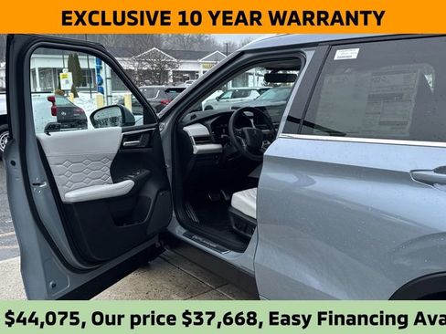 New 2026 Mitsubishi Outlander SEL image 8