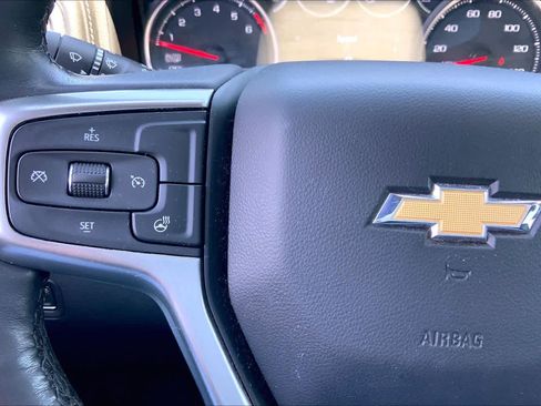 Used 2021 Chevrolet Silverado 1500 LT w/ Z71 Off-Road Package AWD/4WD image 24