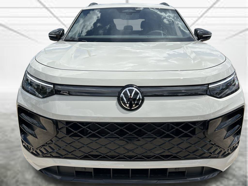 New 2026 Volkswagen Tiguan SE R-Line FWD image 8