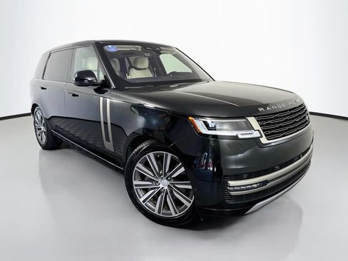 Used 2023 Land Rover Range Rover Long Wheelbase SE AWD/4WD image 3