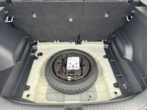 Used 2024 Kia Seltos SX image 16