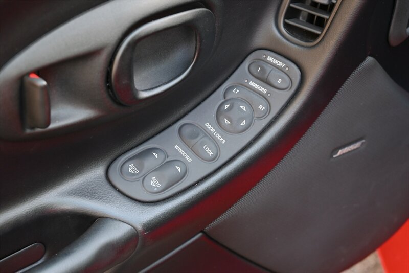 Used 1999 Chevrolet Corvette Coupe w/ Memory Pkg RWD image 30