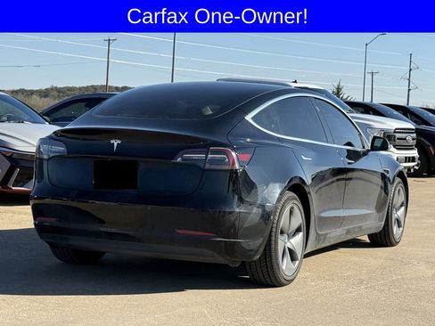 Used 2019 Tesla Model 3 Standard Range Plus image 4
