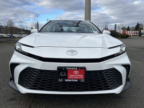 Certified 2025 Toyota Camry SE image 2