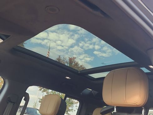 New 2026 Land Rover Defender 110 V8 image 24