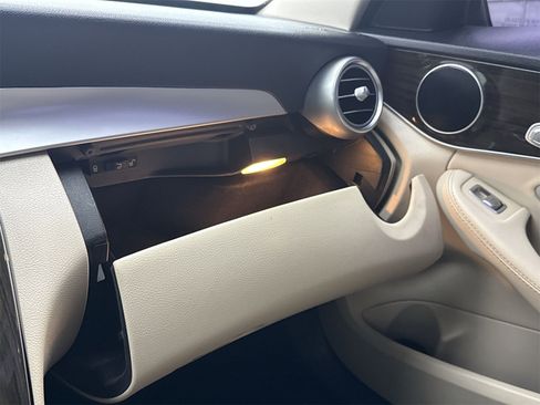 Used 2016 Mercedes-Benz C 300 Sedan image 26