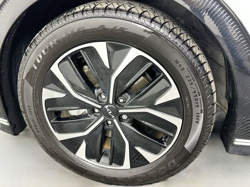 Used 2023 Kia EV6 Wind AWD/4WD image 32