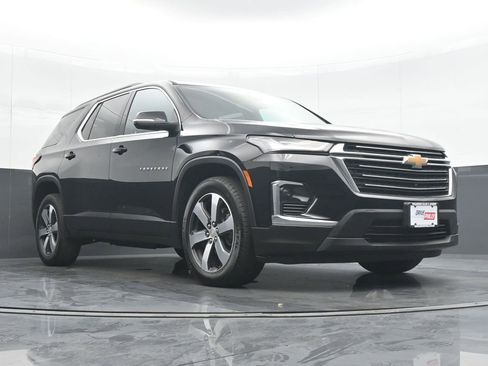 Used 2023 Chevrolet Traverse LT w/ LT Premium Package image 33