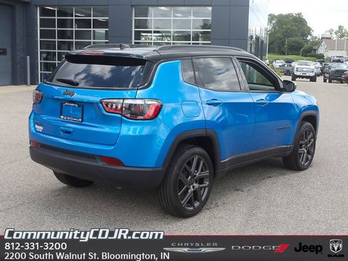 New 2025 Jeep Compass Limited w/ Sun & Sound Group AWD/4WD image 7