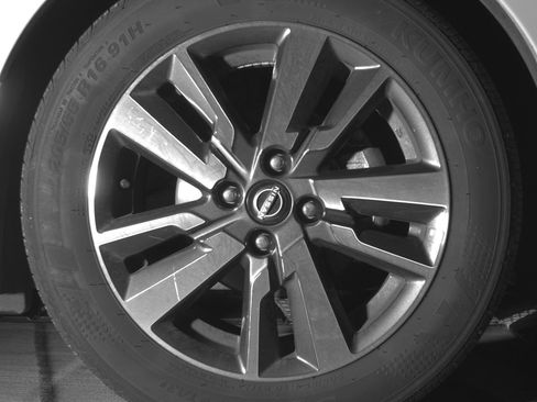 Used 2025 Nissan Versa SV image 13