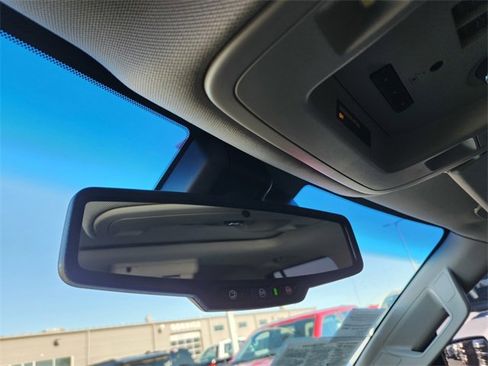 Used 2020 Chevrolet Suburban Premier image 12