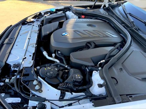 Used 2025 BMW 330i xDrive 330i xDrive w/ Premium Package image 17