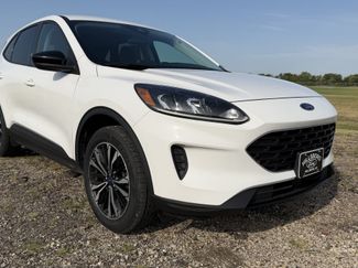 Used 2022 Ford Escape SE w/ SE Sport Appearance Package AWD/4WD video 1