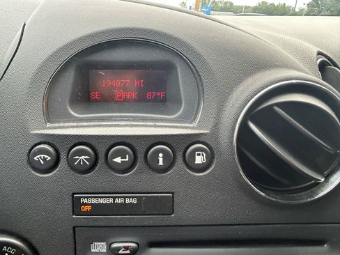 Used 2006 Pontiac Grand Prix w/ Preferred Package FWD image 22
