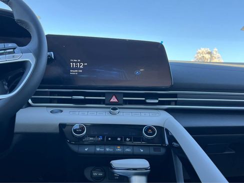 New 2026 Hyundai Elantra Limited FWD image 35