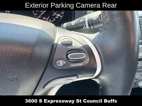 Used 2020 Nissan Pathfinder SL FWD image 24