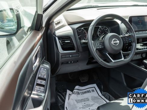 Used 2023 Nissan Rogue SL image 10