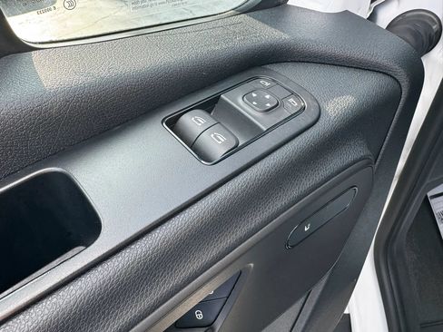 Used 2024 Mercedes-Benz Sprinter 2500 image 27