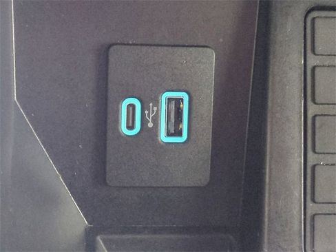 Certified 2024 Ford F150 Platinum w/ FX4 Off-Road Package image 23