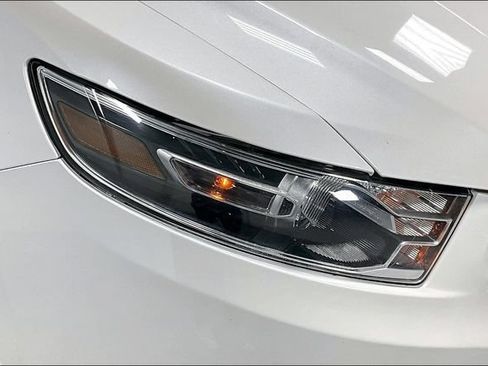 Used 2019 Ford Taurus Limited AWD/4WD image 28