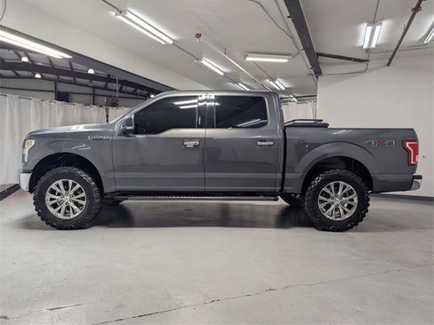 Used 2017 Ford F150 XLT w/ Equipment Group 302A Luxury image 24
