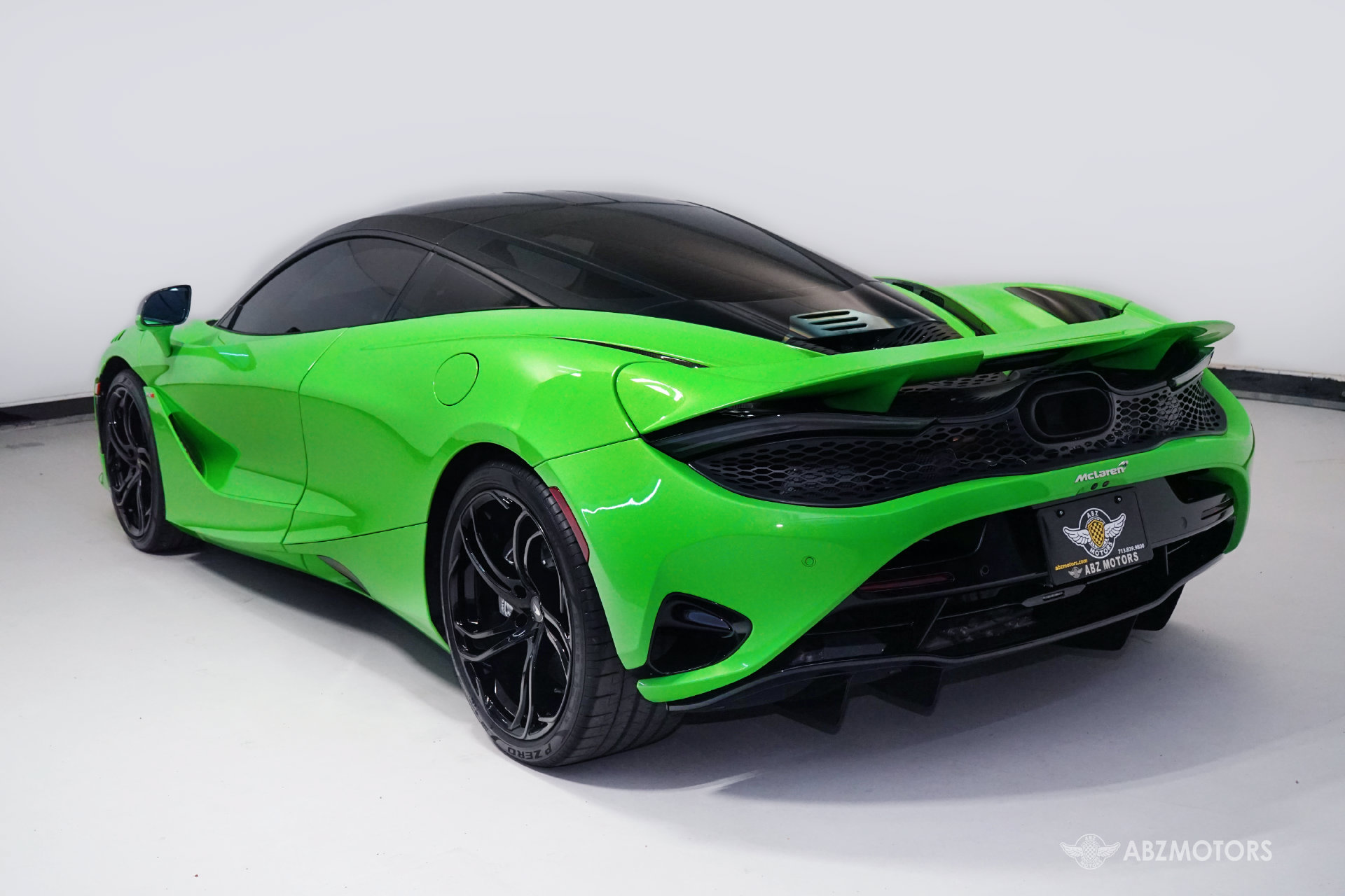 Used 2024 McLaren 750S RWD image 7