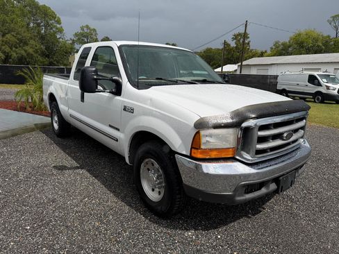 Used 1999 Ford F250 XLT RWD image 3