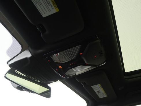 Used 2026 BMW X5 M60i image 24