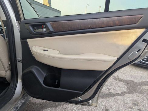 Used 2015 Subaru Outback 2.5i Limited w/ Popular Package #4 image 18