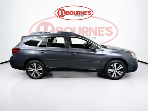 Used 2019 Subaru Outback 3.6R Limited AWD/4WD image 12