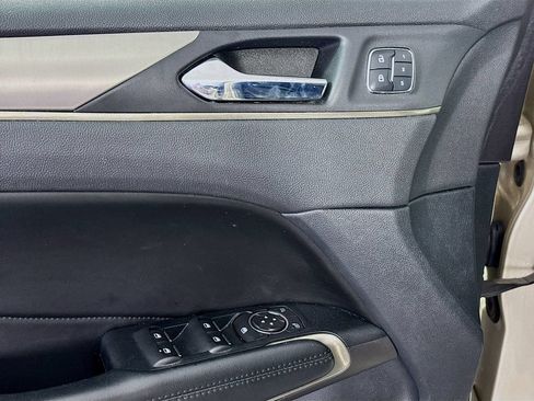 Used 2017 Lincoln MKC Premiere FWD image 18