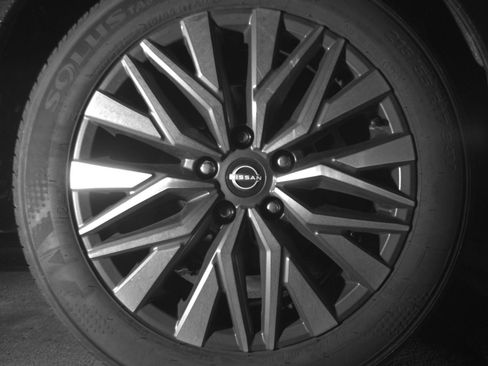 Used 2025 Nissan Altima 2.5 SV FWD image 18