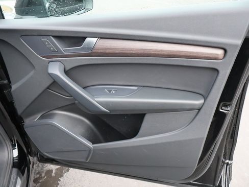 Used 2022 Audi Q5 2.0T Premium w/ Convenience Package image 14