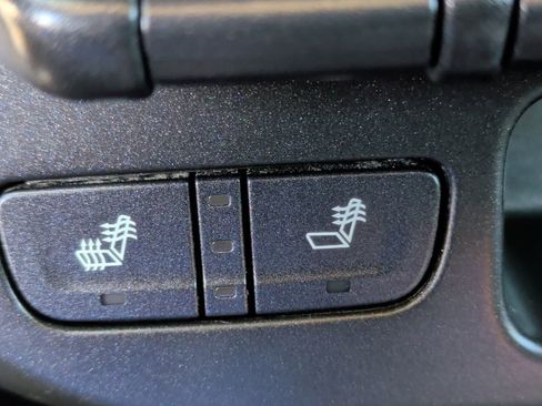 Used 2022 Chevrolet Colorado Z71 image 25